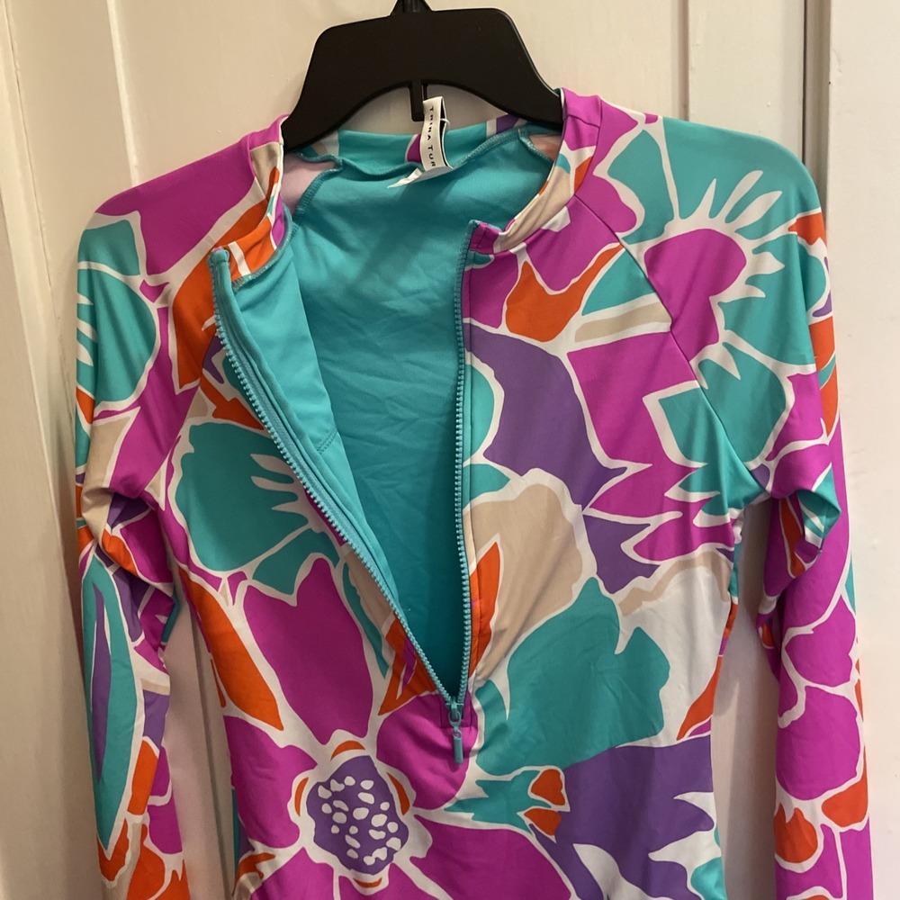 Trina Turk NWT Paddle B. Long Sleeve Floral One Piece Swimsuit Pastel Zip Medium - Picture 4 of 7